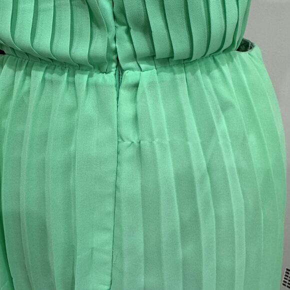 NWOT Neon Green Pleated Maxi Dress with Side Cutouts Women's Size M - Picture 6 of 6